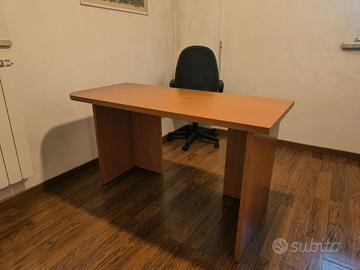 Scrivania e libreria abbinata