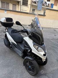 PIAGGIO MP3 300