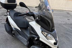 PIAGGIO MP3 300
