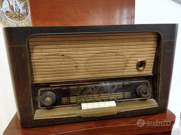 Radio Marelli con giradischi