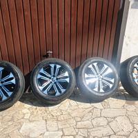 Treno cerchi e gomme invernali Toyota RAV4 XA50 