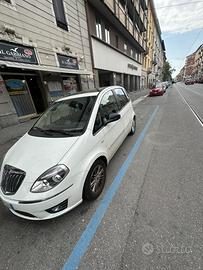 Auto veicolo