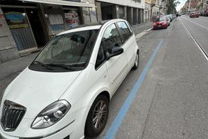 Auto veicolo