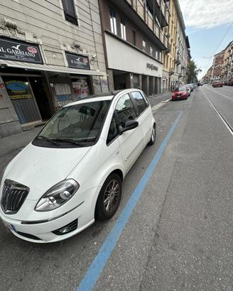 Auto veicolo