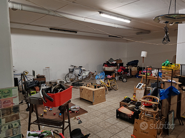 Magazzino ideale per piccola impresa.Leggere tutto