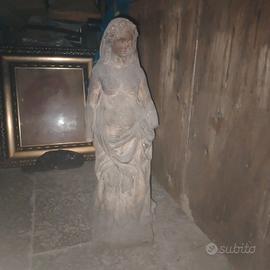 antica statua in terracotta