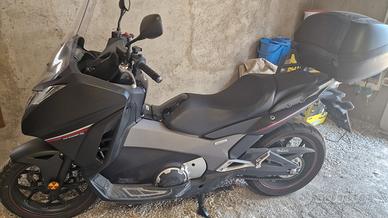 HONDA INTEGRA 750