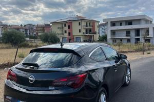 OPEL Astra - 2013