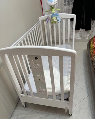Lettino In legno in perfette condizioni