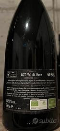 Vino bottiglia petraro 2017