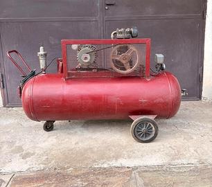 Compressore 200litri alimentato v220