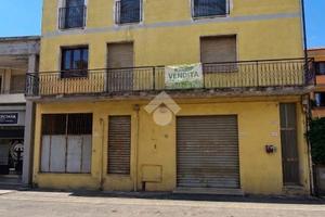 MONOLOCALE A CAPOTERRA