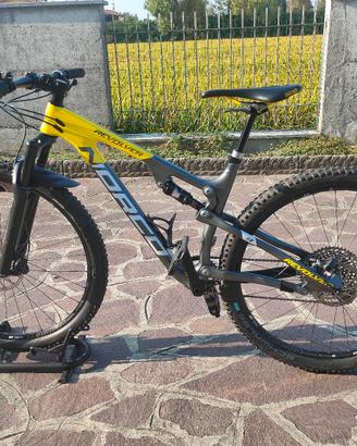 MTB Full Norco Revolver carbonio 