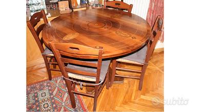 Tavolo rotondo d'epoca con 4 sedie
