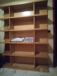 Libreria in frassino per ragazzi