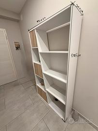 Mobile da ingresso o libreria