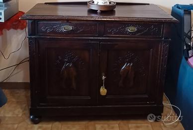 CREDENZA IN LEGNO  STILE LIBERTY 