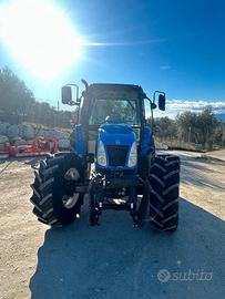 New Holland T 5050