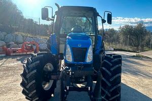 New Holland T 5050