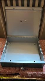 Cassetta di sicurezza nuova