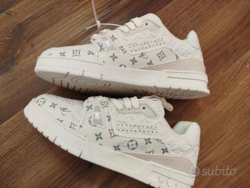 scarpe similari Louis Vuitton 