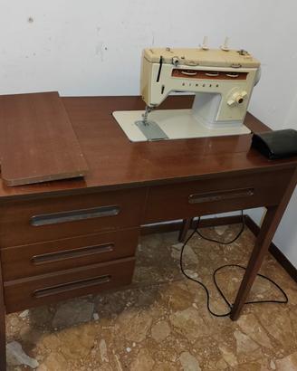 Macchina per cucire elettrica Singer