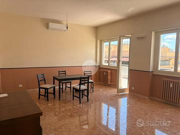 4 LOCALI A ROMA