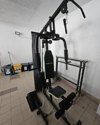 Stazione attrezzi multifunzione palestra fitness