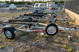 Rimorchio trasporto moto d'acqua