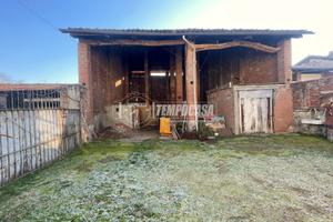 TETTOIA EDIFICABILE CON GIARDINO PRIVATO