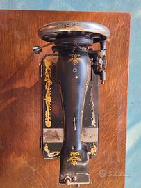 macchina da cucire d'epoca 