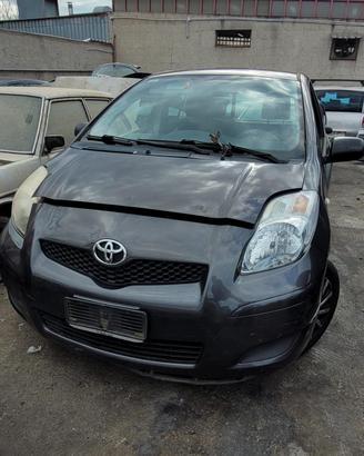 RICAMBI USATI AUTO TOYOTA Yaris Serie 1KRFE Benzin