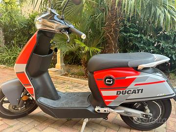 Super soco 50cc elettrico