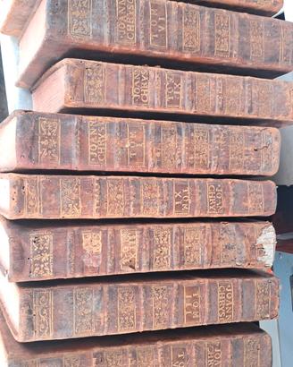 n 9 libri vecchi vintage