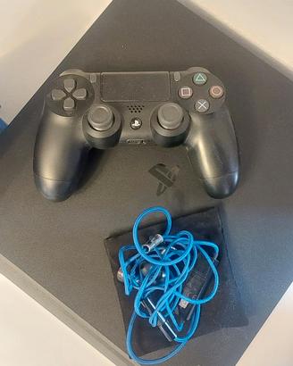 Play Station 4 slim 500mb