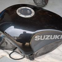 serbatoio suzuki gsx750f anno 2000