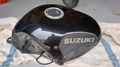 serbatoio suzuki gsx750f anno 2000