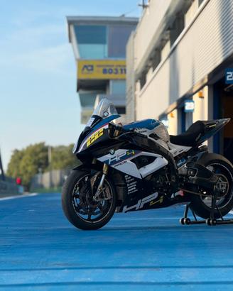 BMW HP4