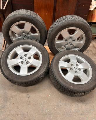 Cerchi lega e gomme Michelin  205/60 R16