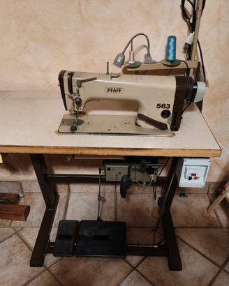 macchina da cucire lineare PFAFF