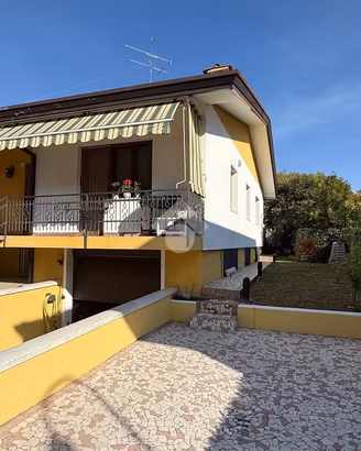PORZIONE DI BIFAMILIARE A ROVEREDO IN PIANO