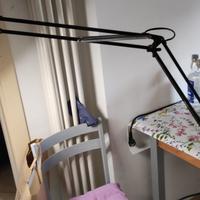 lampada con lente ingrandimeno