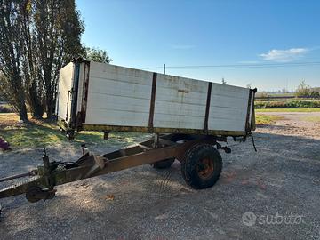 Rimorchio agricolo
