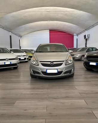 Opel Corsa 1.2 5 porte Club