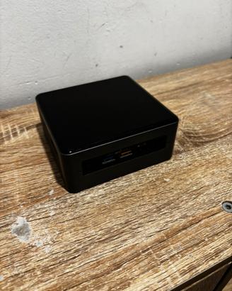Intel NUC 8 gen i7 / 8Gb / 500ssd - pari nuovo