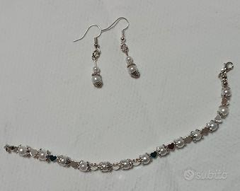 bracciale e orecchini perle bianche