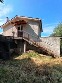 CASA SEMINDIPENDENTE A SAN VITO ROMANO