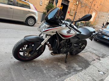 honda hornet 600