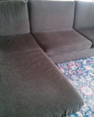 tre divani  2letto e 1 con chaselong