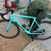 Bici da corsa bianchi